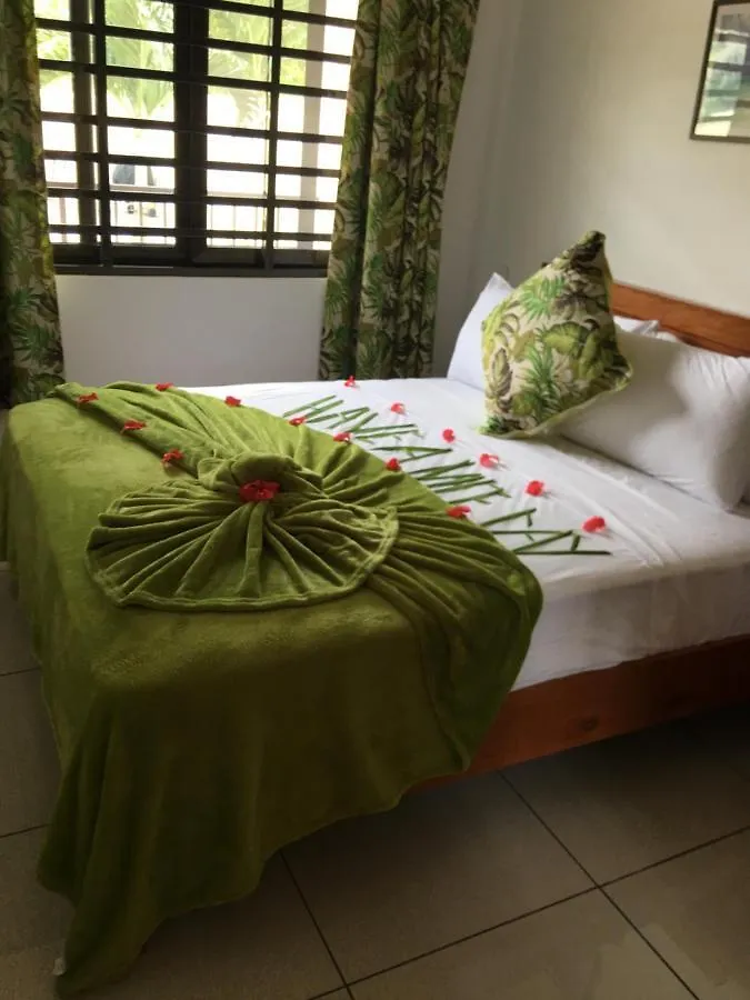 Creole Breeze Self Catering Appartamento Mahe Island